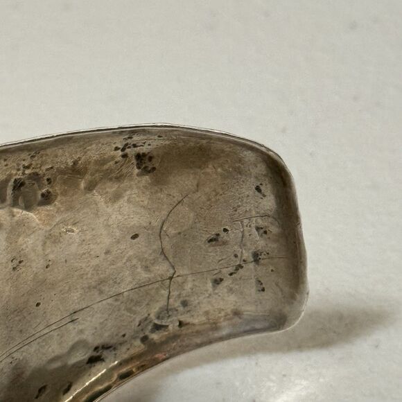 Vintage Taxco Mexico Hammered Sterling Wide Cuff - Picture 7 of 7